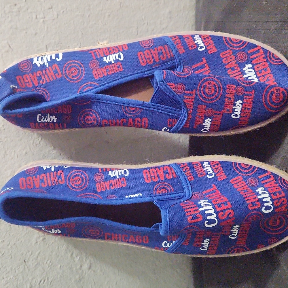MLB Chicago Cubs Slip On Loafers Shoes Size LARGE (9-9.5) NWOB